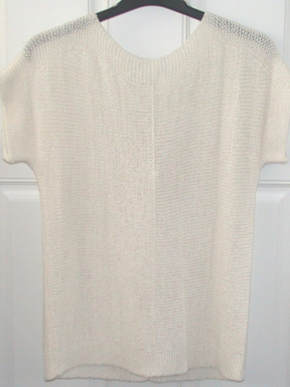 Melissa Paige White Short Sleeve Knit Top Tortoise Style Button Back PM NWT